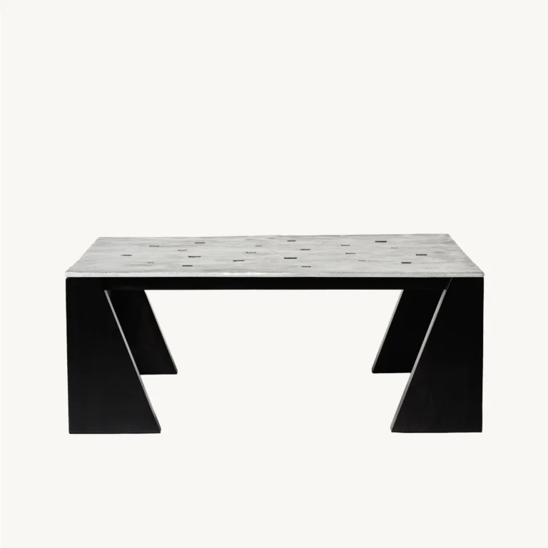 Mesa de centro Plano, da coleção Massiva, da DONÓ Design.